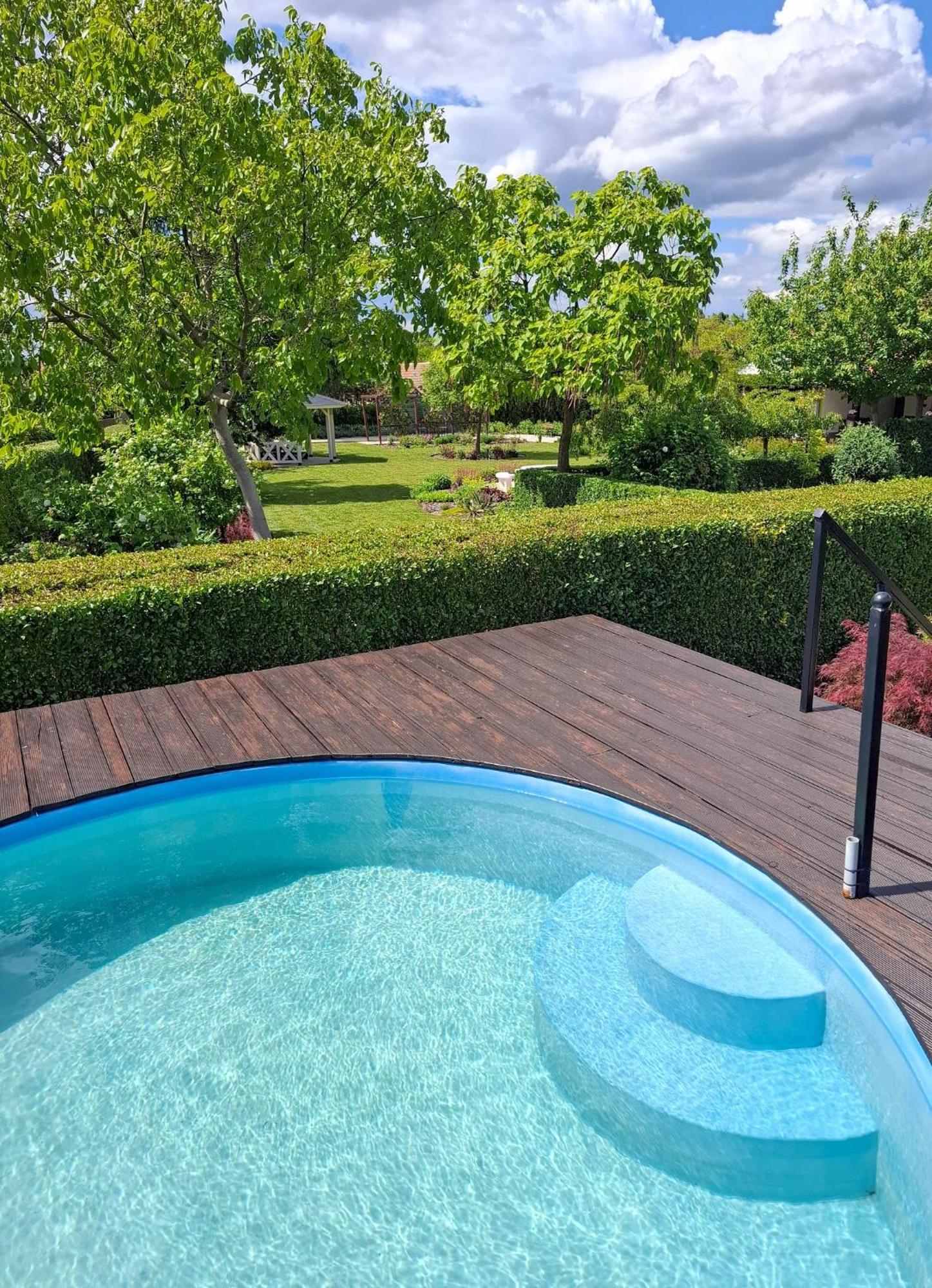 Tisza Lodge B&B - Panzio Tiszaderzs Eksteriør bilde